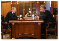 Председатель Правительства Российской Федерации В.В.Путин провел рабочую встречу с Министром промышленности и торговли России В.Б.Христенко