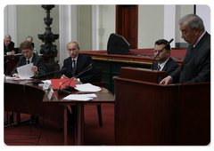 Президент Торгово-промышленной палаты России Евгений Примаков на расширенном заседании правления Торгово-промышленной палаты