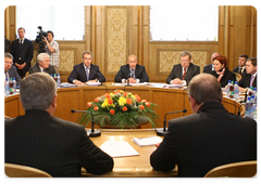 Prime Minister Vladimir Putin holding talks with his Belarusian counterpart Sergei Sidorsky