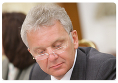 Министр промышленности и торговли РФ Виктор Христенко на  заседании Президиума Правительства Российской Федерации