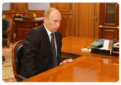 Prime Minister Vladimir Putin meeting with Samara Governor Vladimir Artyakov