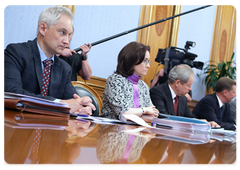 Prime Minister Vladimir Putin during a meeting on tentative main federal budget targets for 2010 and the 2011-2012 planning period