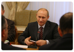 Председатель Правительства Российской Федерации В.В.Путин встретился с Вице-президентом Венесуэлы Рамономом Алонсо Каррисалесом
