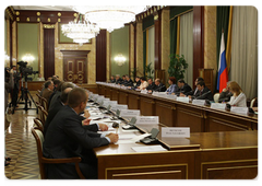 Prime Minister Vladimir Putin chaired a meeting on drafting a federal law On the Principles of Government Regulation of Commercial Activity in the Russian Federation