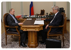 Prime Minister Vladimir Putin at the meeting with the Chairman of the Central Bank of Russia Sergei Ignatiev