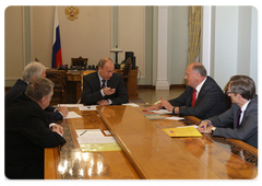 Vladimir Putin met with the leaders of State Duma parties
