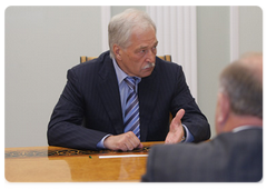 United Russia leader Boris Gryzlov at a meeting with Prime Minister Vladimir Putin