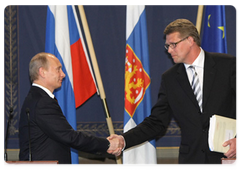 По итогам российско-финляндских межправительственных переговоров В.В.Путин и Премьер-министр Финляндии М.Ванханен провели совместную пресс-конференцию