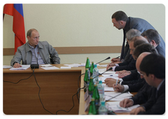 В.В.Путин провел совещание по вопросу «О ситуации на предприятиях  г.Пикалево Бокситогорского района Ленинградской области».