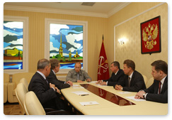 Председатель Правительства Российской Федерации В.В.Путин провел в Санкт-Петербурге совещание по вопросам оплаты текущих поставок российского газа в Украину