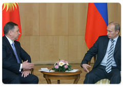 Prime Minister Vladimir Putin meeting with Kyrgyz Prime Minister Igor Chudinov during the meeting of the Eurasec Interstate Council