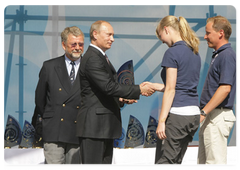 Prime Minister Vladimir Putin making a speech at the award ceremony for the participants in the first, Gdynya-St. Petersburg stage of the international regatta of training sailing ships, the Tall Ships' Races - Baltic 2009