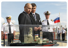 Prime Minister Vladimir Putin took part in the ceremony of raising the national flag on the new icebreaker St Petersburg at the Baltiysky Zavod (Baltic Shipyard)