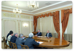 Председатель Правительства Российской Федерации В.В.Путин встретился с представителями Совета Федерации Российской Федерации