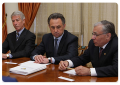 Vitaly Mutko, Minister of Sport, Tourism and Youth Policy, centre, during Prime Minister Vladimir Putin’s meeting with Tom football club leaders and the CEOs of seven Russian companies that have agreed to sponsor the club