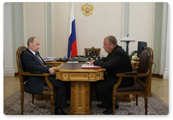 Председатель правительства РФ Владимир Путин провел рабочую встречу с губернатором Новгородской области Сергеем Митиным