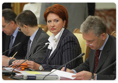 Minister of Agriculture Yelena Skrynnik at a Government meeting