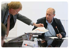 Председатель Правительства Российской Федерации В.В.Путин провел в Ростове-на-Дону встречу с руководством завода «Ростсельмаш»