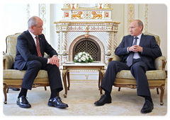 Prime Minister Vladimir Putin meeting with Berthold Huber, President of German metalworkers’ union IG Metall