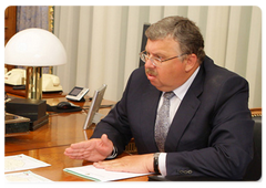 Andrei Belyaninov, Head of the Federal Customs Service at a meeting with Prime Minister Vladimir Putin