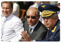 Председатель Правительства Российской Федерации В.В.Путин выступил на открытии 9-го Международного авиационно-космического салона «МАКС-2009»