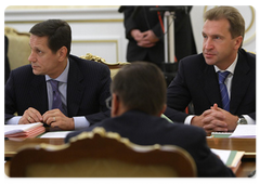 First Deputy Prime Minister Igor Shuvalov and Deputy Prime Minister Alexander Zhukov, from right at the background, at the meeting of the Government Presidium