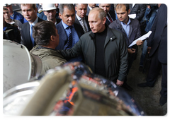 Председатель Правительства Российской Федерации В.В.Путин, прибывший с рабочей поездкой в Республику Хакасия, посетил Саяно-Шушенскую ГЭС