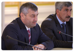 South Ossetian President Eduard Kokoity at a meeting with Prime Minister Vladimir Putin