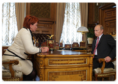 Prime Minister Vladimir Putin meeting with the Minister of Agriculture Yelena Skrynnik