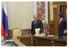 Prime Minister Vladimir Putin chairs Government meeting
