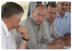 Председатель Правительства Российской Федерации В.В.Путин встретился с представителями фермерских хозяйств Оренбургской области