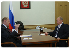 Prime Minister Vladimir Putin meeting with the Governor of the Orenburg Region, Alexei Chernyshov