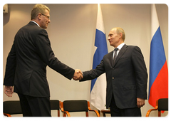 Russian Prime Minister Vladimir Putin met with Finnish Prime Minister Matti Vanhanen