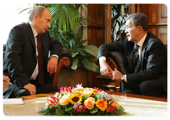 Prime Minister Vladimir Putin meeting with former Italian Prime Minister Romano Prodi