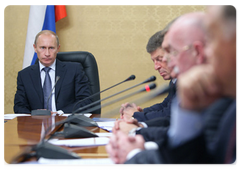 В.В.Путин, находящийся в рабочей поездке по Краснодарскому краю, провел совещание по вопросам строительства олимпийских объектов г.Сочи
