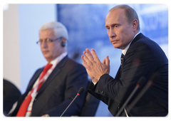 В.В.Путин выступил на VIII Международном инвестиционном форуме в Сочи