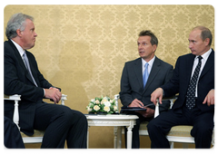 Prime Minister Vladimir Putin met in Sochi with John Mack, Chairman of the Board of Directors of the Morgan Stanley Investment Bank