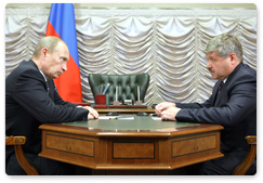 В.В.Путин провел рабочую встречу с губернатором Ямало-Ненецкого автономного округа Ю.В.Неёловым