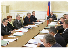 Prime Minister Vladimir Putin chairing a meeting of the Government Presidium