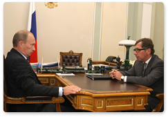 Председатель Правительства Российской Федерации В.В.Путин провел рабочую встречу с Президентом ОАО «Альфа-Банк» П.О.Авеном