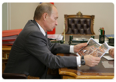 Prime Minister Vladimir Putin at a meeting with Tatarstan President Mintimer Shaimiyev