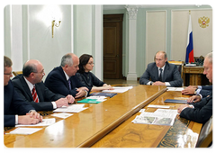 Prime Minister Vladimir Putin meeting with the board of directors of the Union of Russian Machine Builders