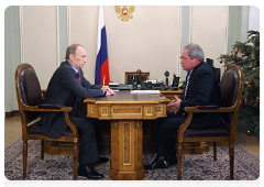 В.В.Путин провел рабочую встречу с Министром регионального назвития В.Ф.Басаргиным