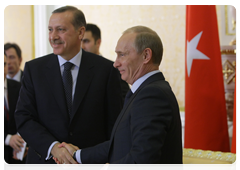 Two documents have been signed in the presence of Russian Prime Minister Vladimir Putin and his Turkish counterpart Recep Tayyip Erdogan after their talks