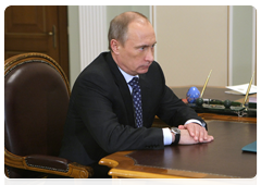 В.В.Путин провел рабочую встречу с председателем правления Пенсионного фонда России А.В.Дроздовым