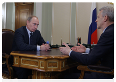 Prime Minister Vladimir Putin in a meeting with Education and Science Minister, Andrei Fursenko