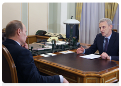 Prime Minister Vladimir Putin in a meeting with Education and Science Minister, Andrei Fursenko