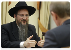 Berl Lazar, Chief Rabbi of Russia during a meeting with Prime Minister Vladimir Putin