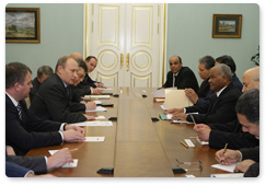 Председатель Правительства Российской Федерации В.В.Путин встретился с Секретарем Временного главного комитета обороны Ливии Абу Бакром Юнесом Джабером