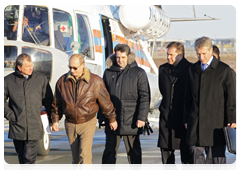 Prime Minister Vladimir Putin commissioning the third start-up complex at the Yukharovskoye gas condensate field